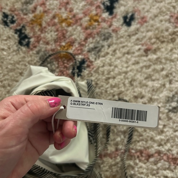 Everlane striped one piece swimsuit - Picture 7 of 7